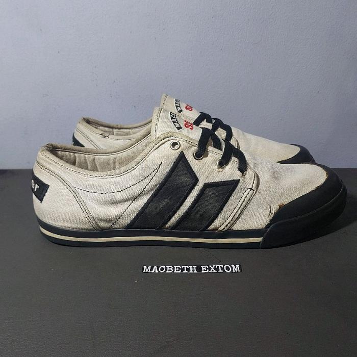 Macbeth Wallister White Black Fuck Cancer  Era Tom Size 43