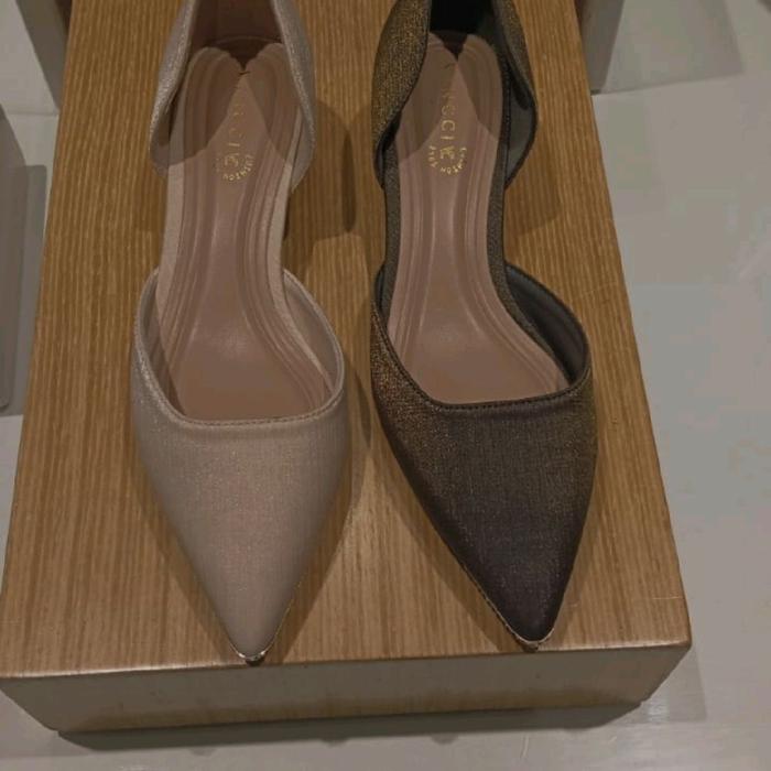 Sendal Wanita Vincci Malaysia Model Heels Ukuran No 6 (37) - Sandal, Shoes