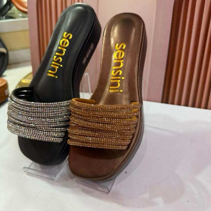 Sensini Sandal Wanita Elegan dengan Hiasan Rhinestones Warna Hitam dan Coklat