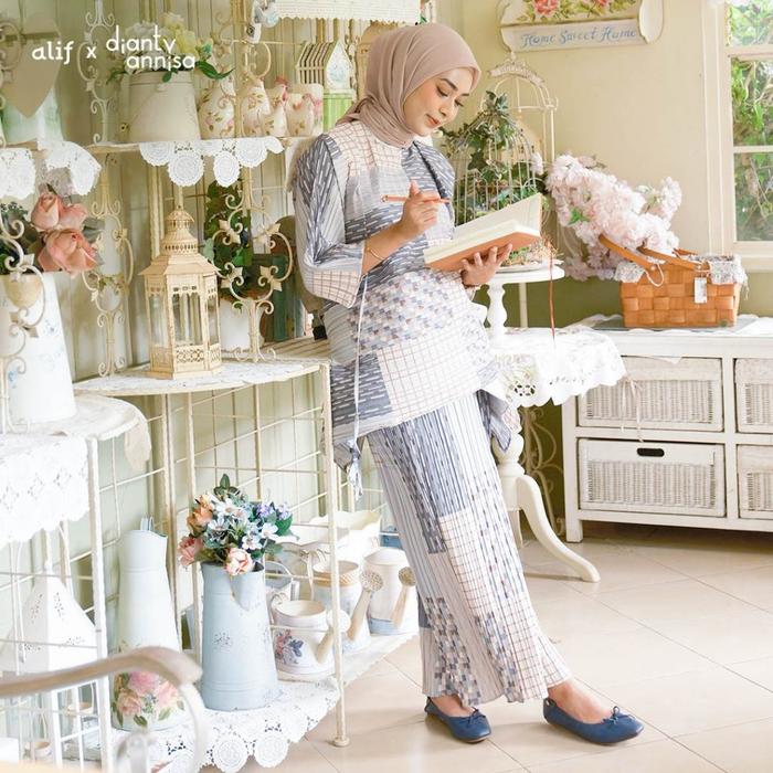 Ready- Alif Modern Wear - Allegra Wrap Pants Pleats Motif - Alif x Dianty