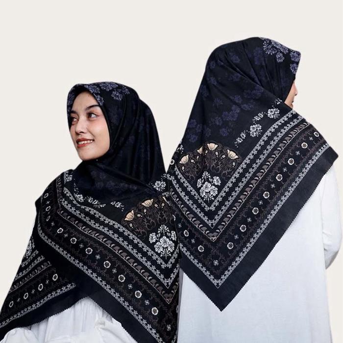 Zanine - ZA - Floral Jumbo Hitam - Hijab  Kerudung Segi Empat Bahan Voal