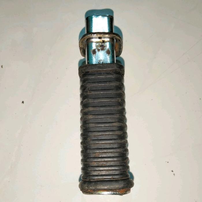 Karet pijakan kaki Footstep belakang motor Honda CB 200 twin
