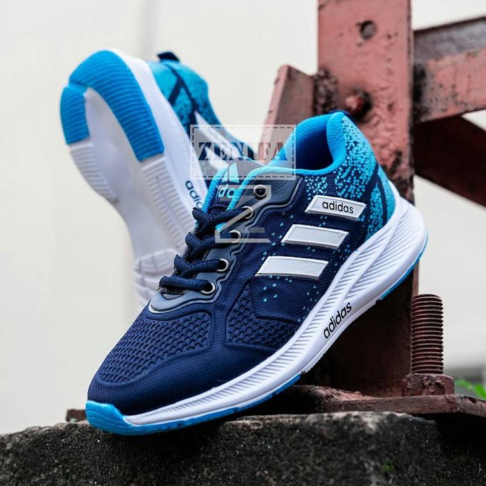 Sepatu Pria Olahraga Flyknit