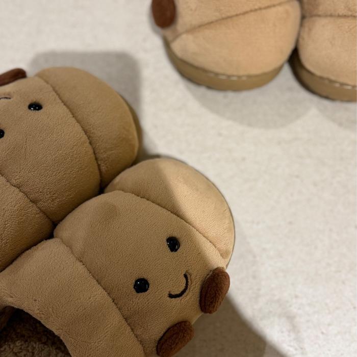 JellyCat Croissant Slippers Sandal Rumah Nyaman Lucu Hadiah Natal Christmas Gift Siap Stok Desain Un