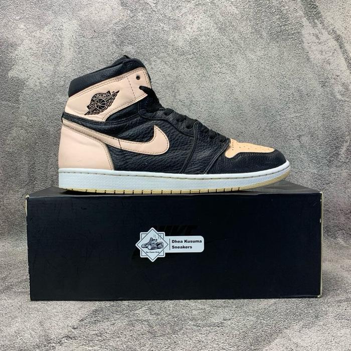 Sepatu Second Nike Air Jordan 1 Retro High OG 'Crimson Tint' Size 45 insole 29 cm Original Guarantee