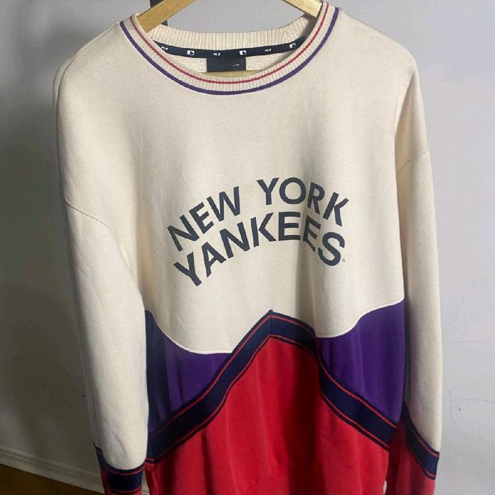 Crewneck CN MLB Yankees Rare Item Preloved Thrift