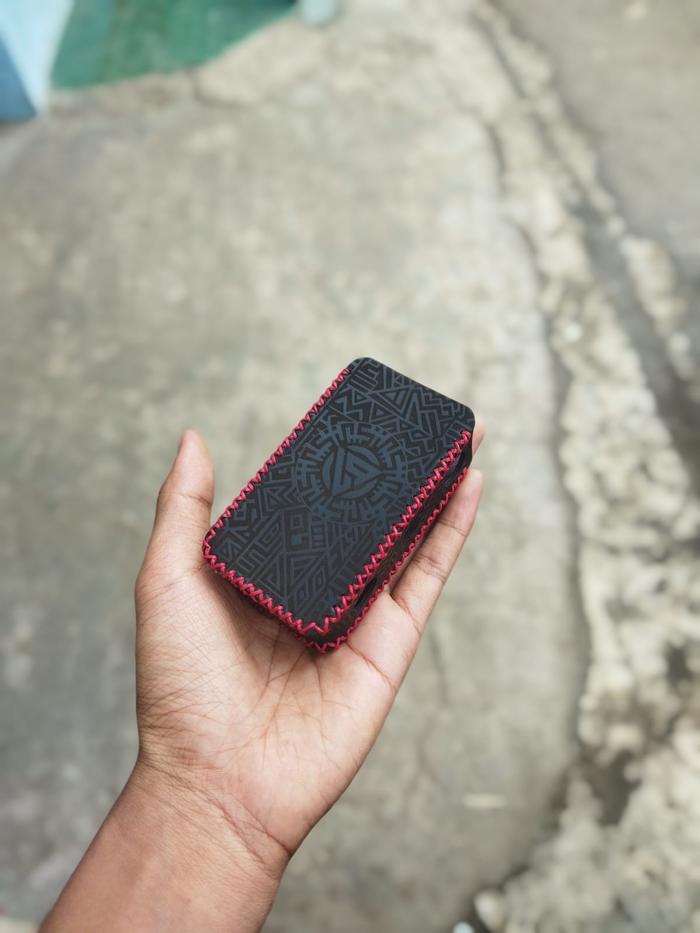 Leather Sleeve TRML T200 Aztec Hitam Benang Merah Kulit Sintetis Lucu
