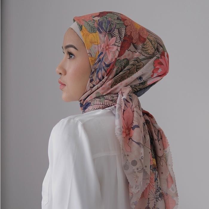 GONEGANI OFFICIAL - Hijab Motif Persegi Blossom Scarf
