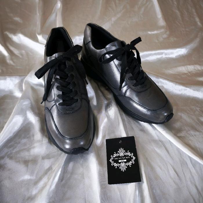 FTale Runner Sneakers in Dark Grey Patina Leather Sepatu Kulit Running Pria Casual