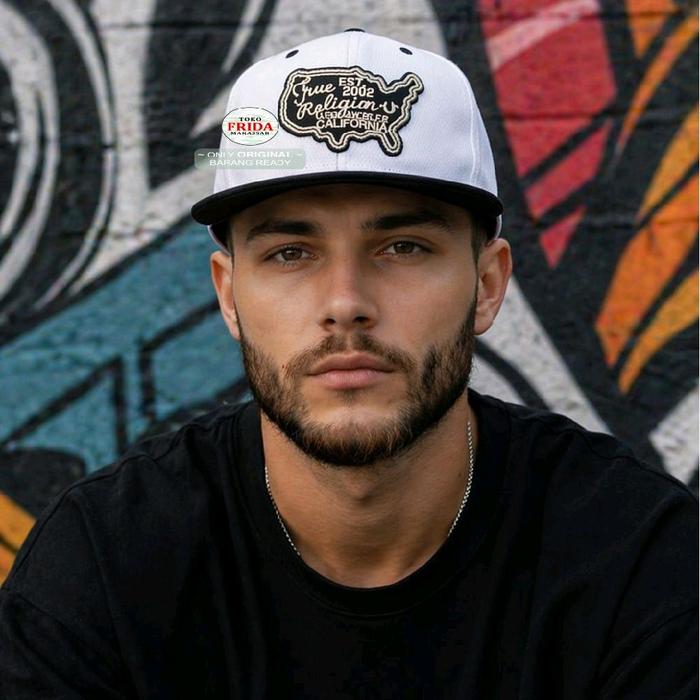 Topi Baseball True Religion Brand Jeans Art:TR5008 Color:White-Black  100 % Polyester  Size: One Siz