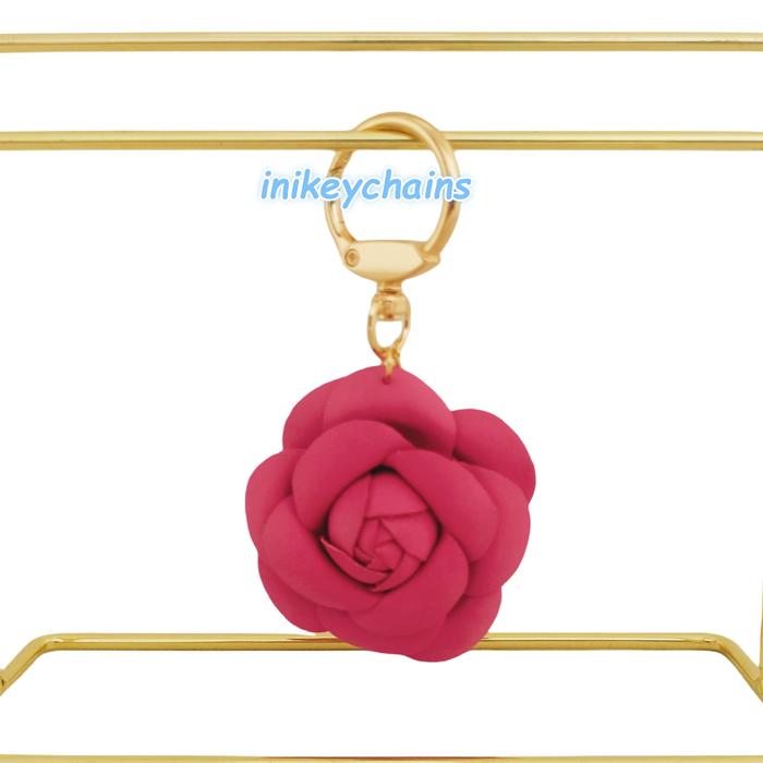 bag charms bunga camelia, gantungan kunci model bunga camelia