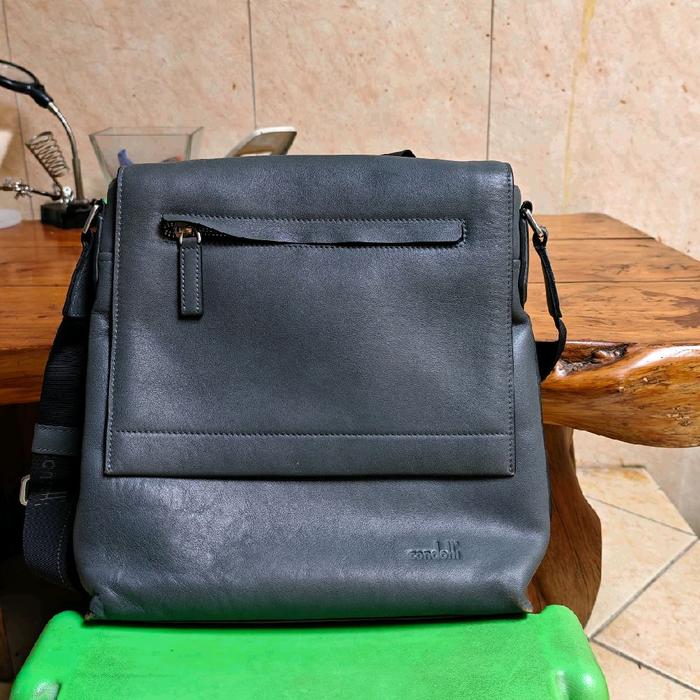 Condotti Leather Bag Tas Kulit dengan Tali Selempang