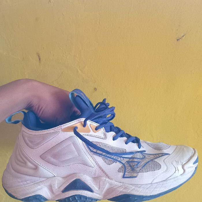 sepatu second mizuno momentum