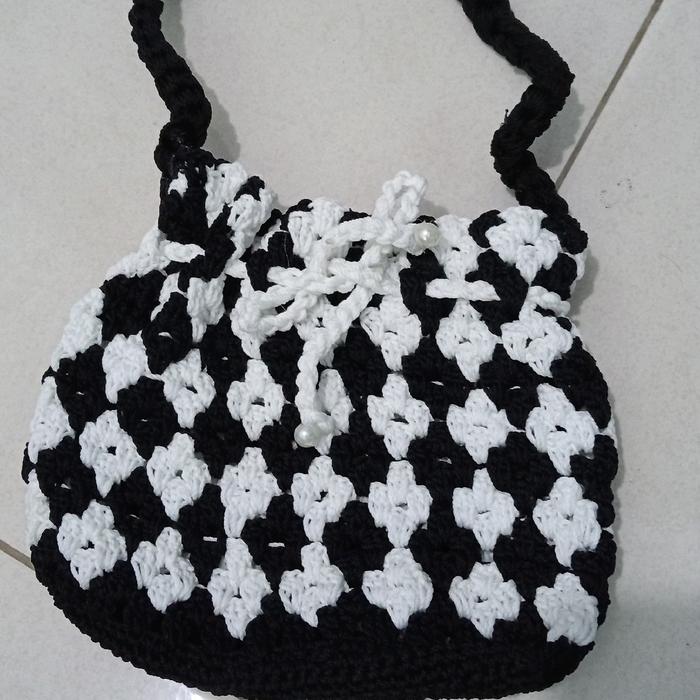 Tas rajut serut tempat hp, dompet, dll.  Selempang Wanita