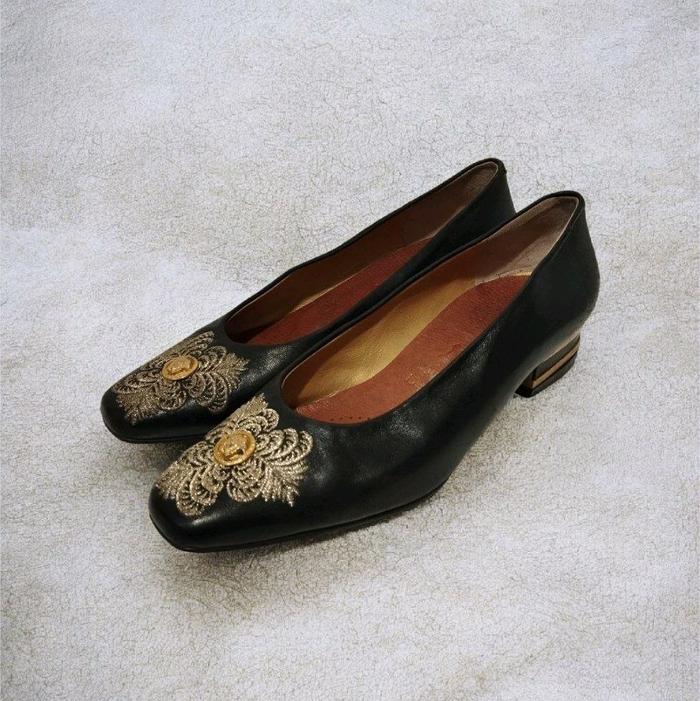 Versace Medusa Gold Embroidery Black Leather Heels Original