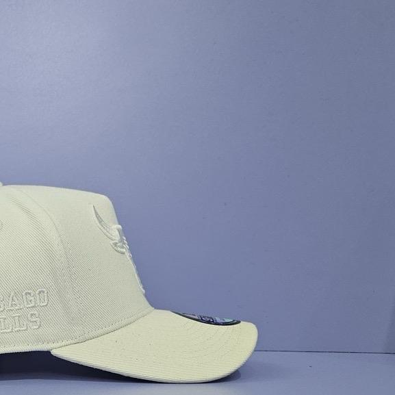 TOPI BASEBALL PUTIH BANTENG BORDIR PUTIH