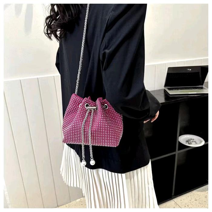 Tas selempang / shoulder bag wanita bahan bludru manik