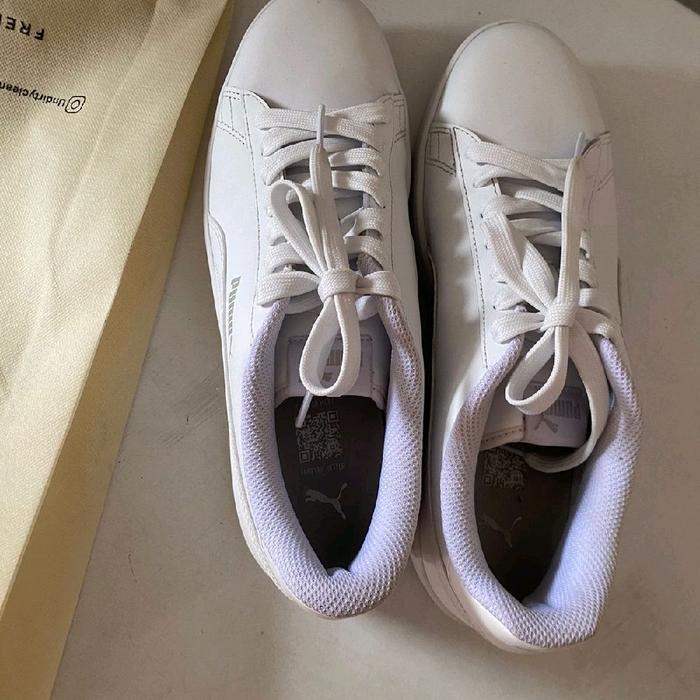 sepatu puma original putih muraheriah Shoes Sneakers Pria
