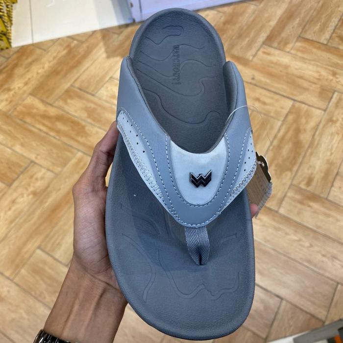 Watchout Sandal Jepit Pria Warna Abu Kualitas Premium dengan Desain Nyaman dan Tali yang Kuat