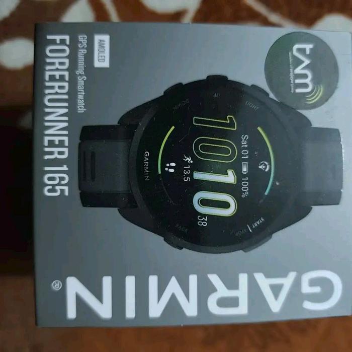 Garmin Forerunner 165 Jam Tangan GPS Running Smartwatch dengan Fitur AMOLED dan Tampilan 1010 untuk 