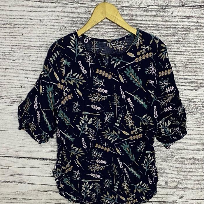 Blouse blus atasan wanita cewek perempuan fashion fullprint motif bunga biru navy katun linen second