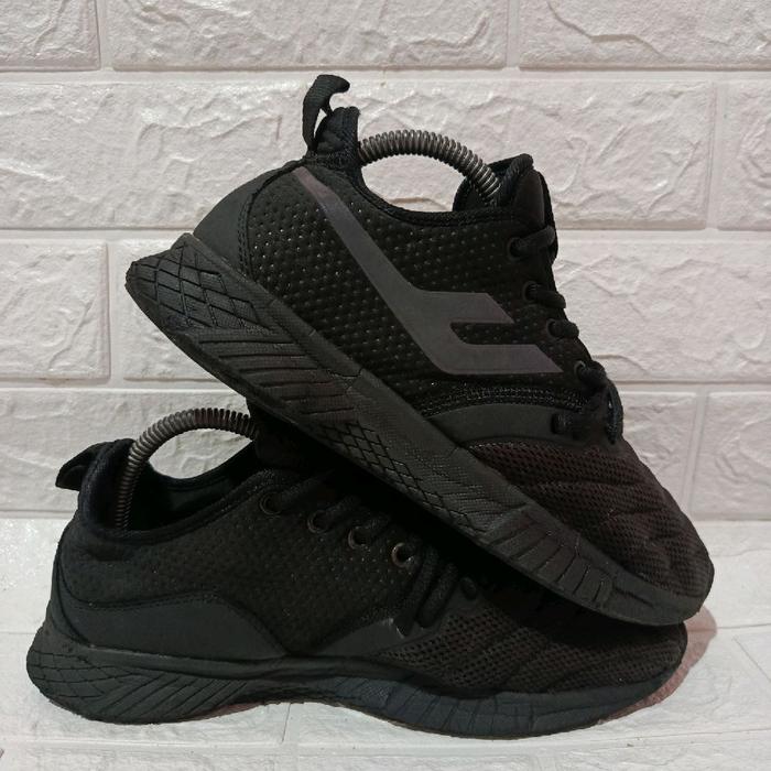 Sepatu Sneakers Prospecs TX highevent black size - 41
