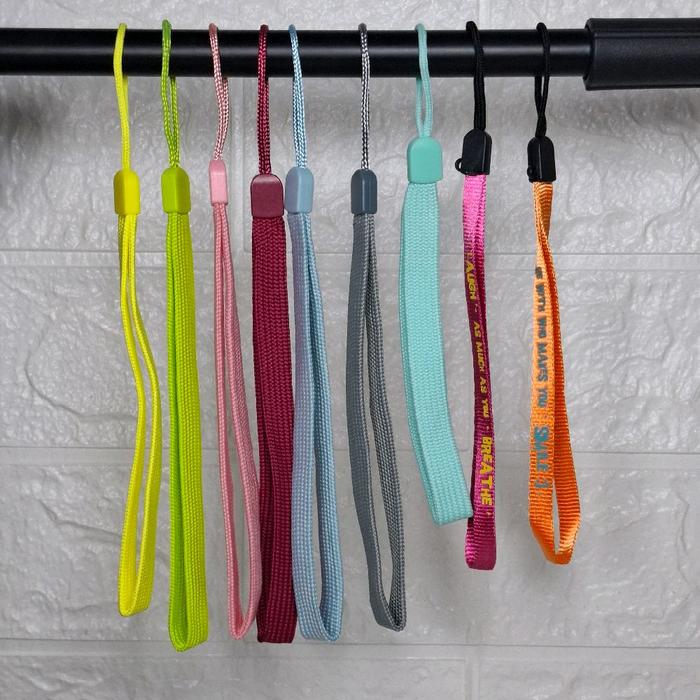 Tupperware Strap Eco Bottle Tupperware dengan Pilihan Warna Cerah dan Desain Unik