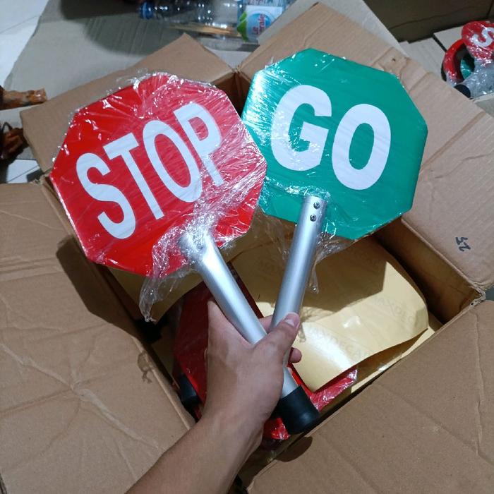 Plang STOP-GO Papan Stop-Go Persegi Dengan Desain Merah Dan Hijau Ideal Untuk Penggunaan Di Jalan