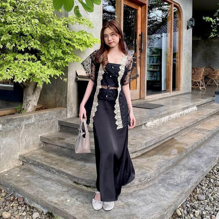 Pola Wear | Zora Outer Brukat Etnik Vest Tille Kardigan Lace Outer Kebaya Kondangan Mewah - Blazer W