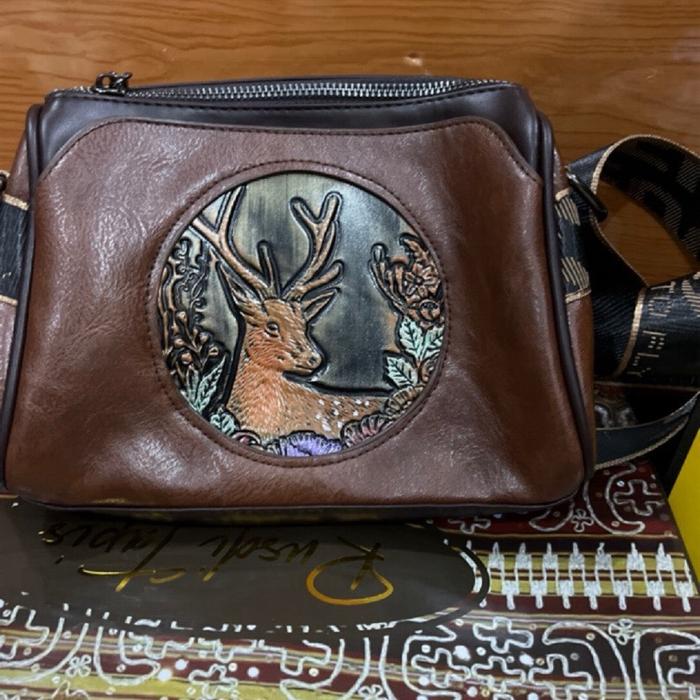 Tas Wanita Selempang Motif Rusa - Kulit Asli