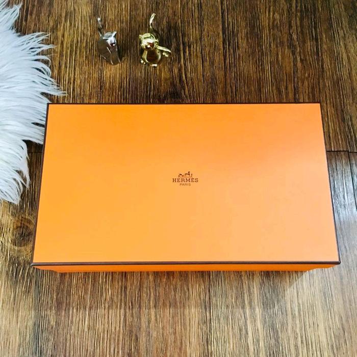 Hermes box 28,5x16,5x10 cm authntic