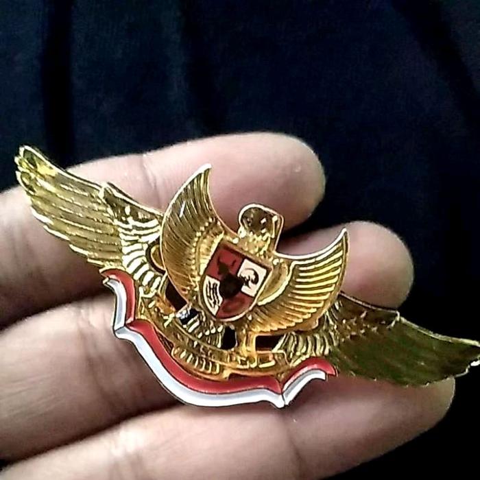 wing pin garuda