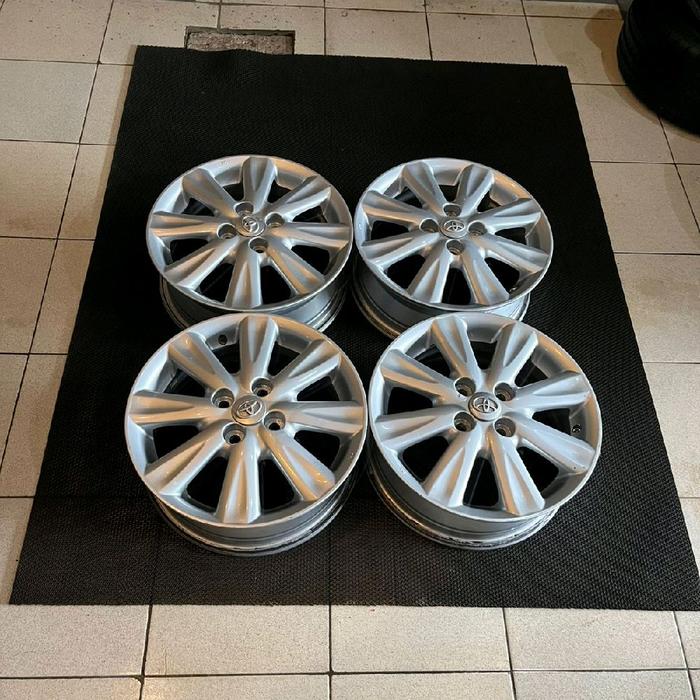 VELG OEM TOYOTA YARIS RING 15