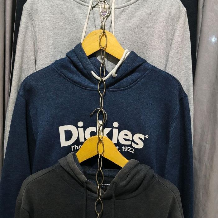 Dickies Sweatshirt Hoodie Biru dengan Logo 'Dickies' dan Tahun '1922'