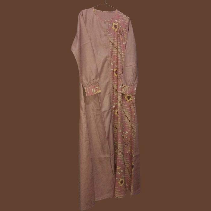 Gamis Wanita Motif Batik Pink Simple Elegan