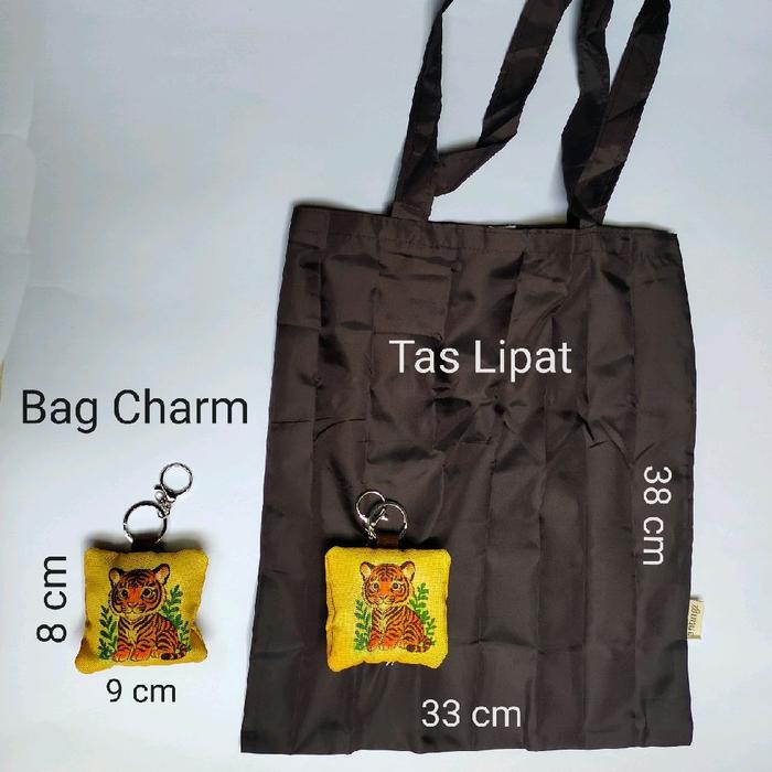 Antingz Bag Charm Bisa Jadi Tas Lipat Lucu Motif Fauna Khas Indonesia bahan parasut yang ringan
