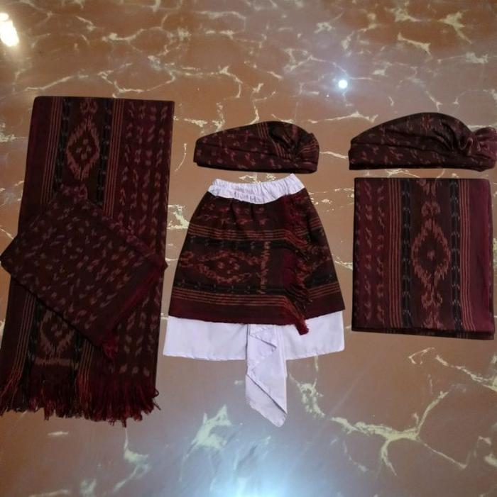 Set Kamen Bali Keluarga New Motif Etnik Baju Adat Bali untuk Pria Wanita dan Anak-anak Desain Etnik 
