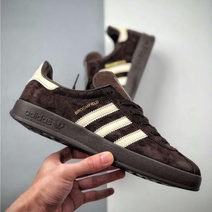 PROMO 79% Adidas Broomfield - Sepatu Grey green grey khaki/Adidas Broomfield Cream Navy // Broomfiel