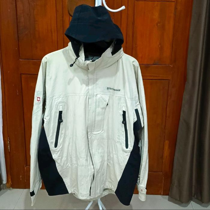 jaket outdoor snowboard victorinox