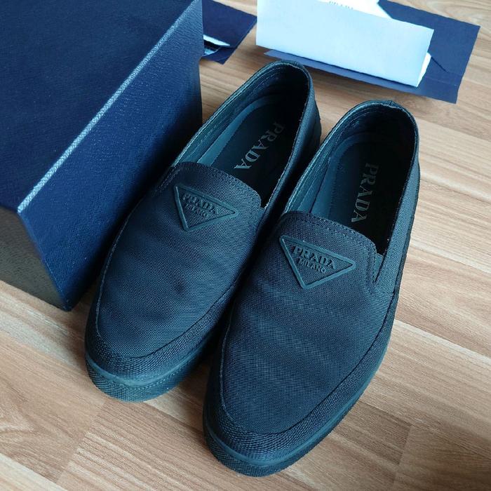 [LIKE NEW] PRADA MENS SHOES SEPATU PRIA SLIP ON HITAM SIZE 6,5