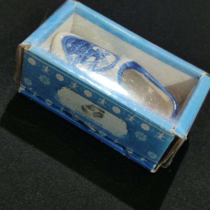 Holland Souvenir cinderamata srpatu keramik Holland 1 pcs