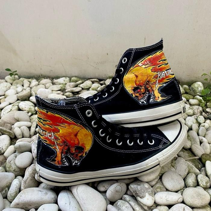 Converse Metallica “Flame Skull”