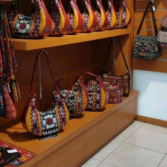 tas Novia kuning bunga mawar