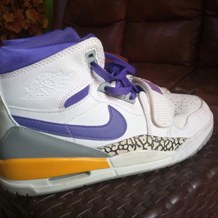 nike air jordan legacy 312 Lakers