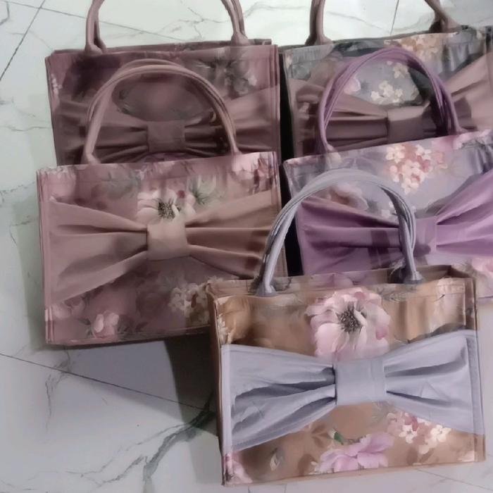 mukena aysel 2in 1  rekomendasi bawahan polos bahan Dior silk premium