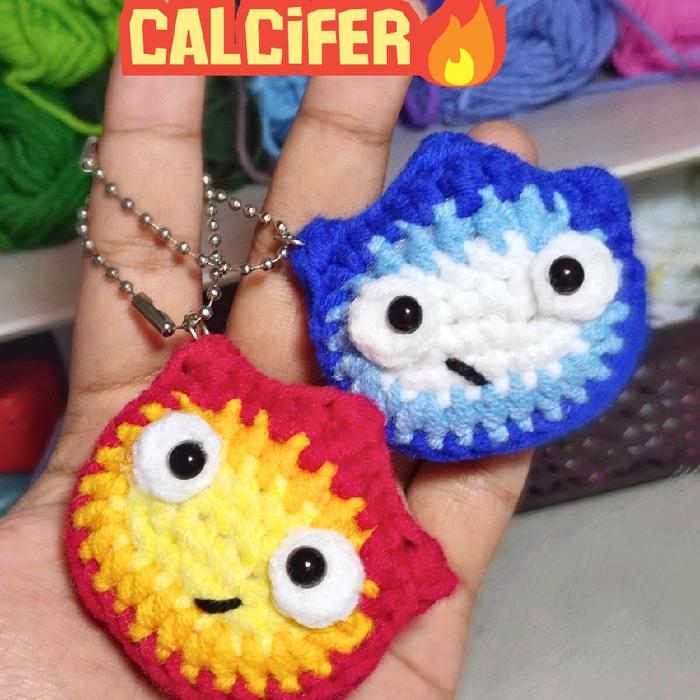 gantungan kunci boneka rajut calsifer api