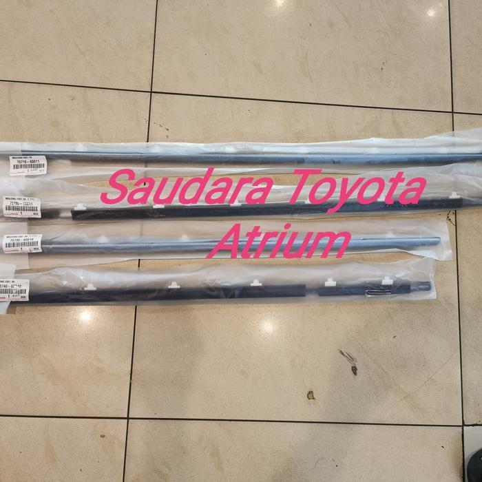 Karet pelipit kaca list kaca land cruiser VX80 HDJ80 set 4pcs KI1