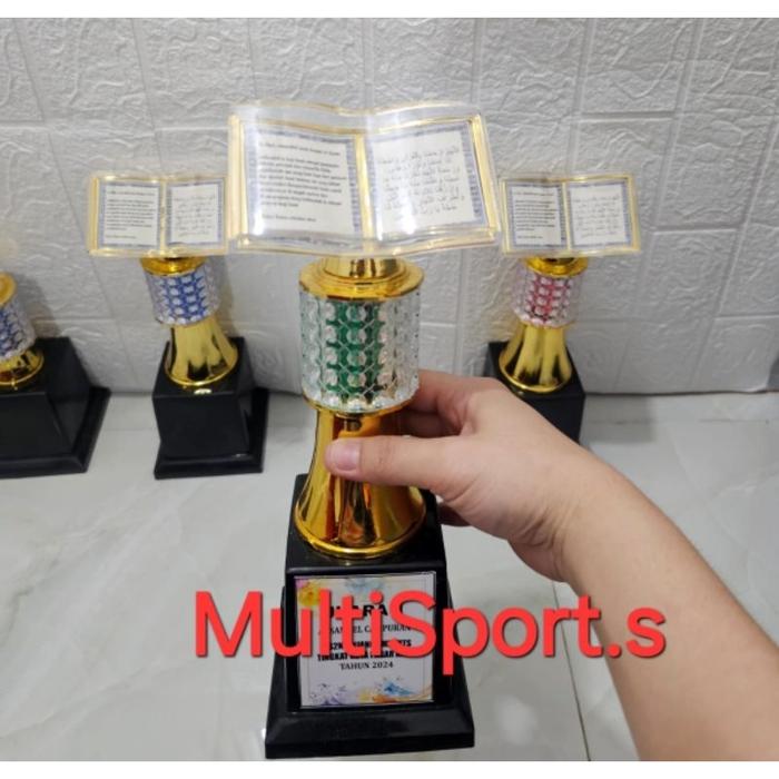 PIALA TROPHY BUKU AL-QUR'AN 1 PC B214