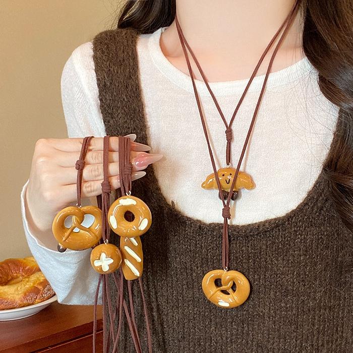 HK JEWELRY-Kalung Wanita Roti Croissant Pretzel Bagel Unik Lucu Aksesoris Rantai Sweter Ekslusif