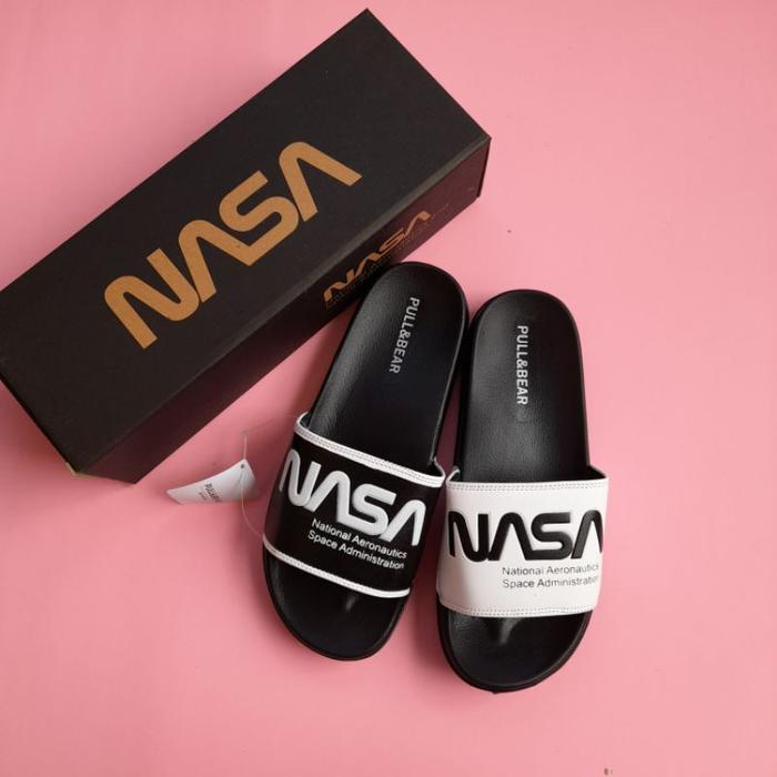 COD! Sandal NASA x PULL & BEAR Hitam Putih UNISEX